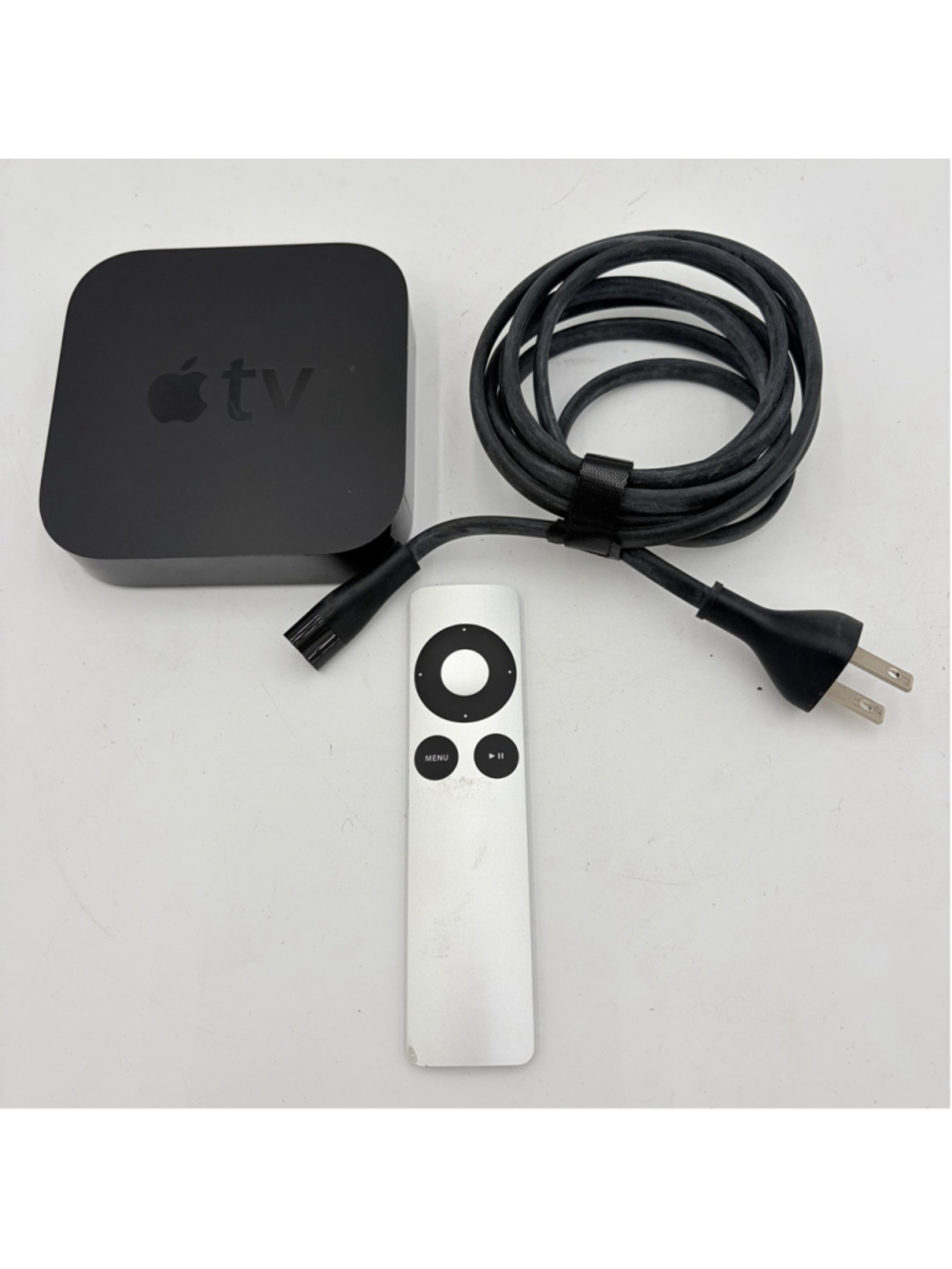Apple TV A1427 3rd Gen 1080p HD Media Streamer Remote Power Cord Tested